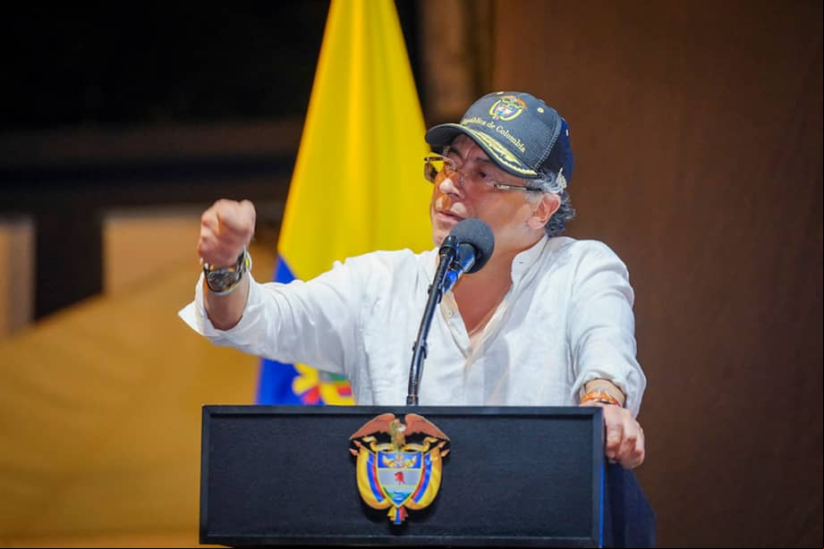 El presidente Gustavo Petro entregó detalles sobre las Zonas de Ubicación Temporal y la suspensión de órdenes de extradición para jefes disidentes allí concentrados.