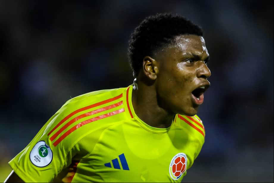 Óscar Perea, extremo izquierdo y figura de la selección de Colombia en el Suramericano Sub-20 de Venezuela 2025. / EFE