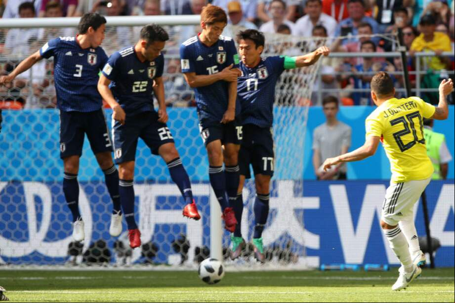 Juan Fernando Quintero anotó gol de tiro libre ante Japón, por la primera fecha del grupo H. / AFP