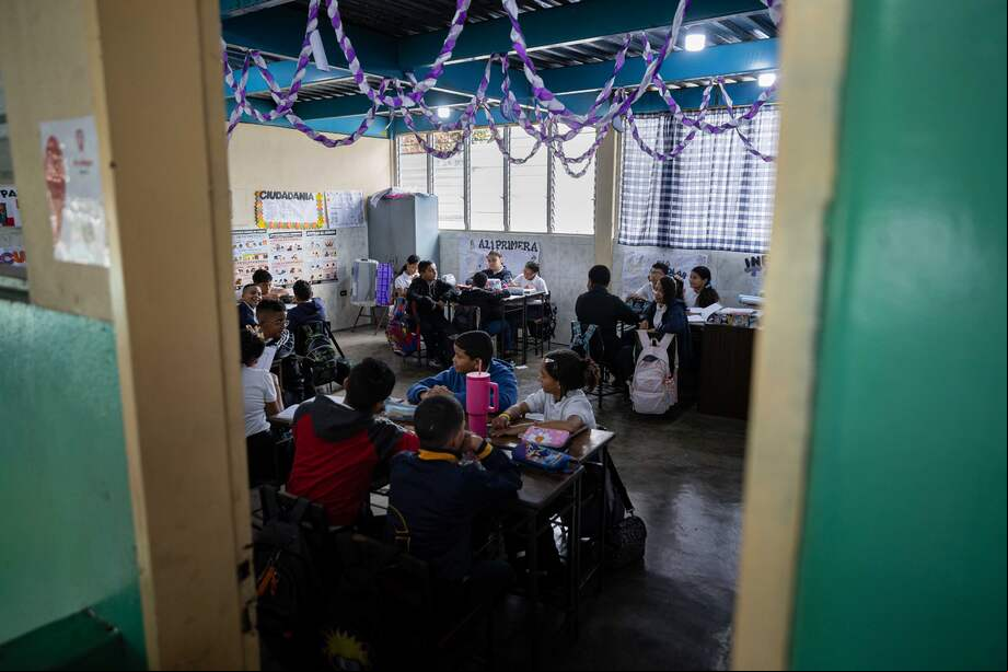 Según lo comunicado, la suspensión de clases es para todas las instituciones educativas del país.