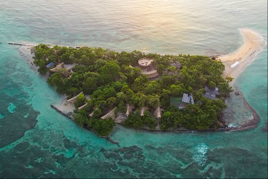 Isla Corona, un nuevo destino en Colombia donde cada detalle está diseñado para conectar con la naturaleza.